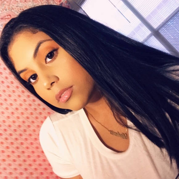 Meet your Posher, Stephanie - Picture 1 of 1